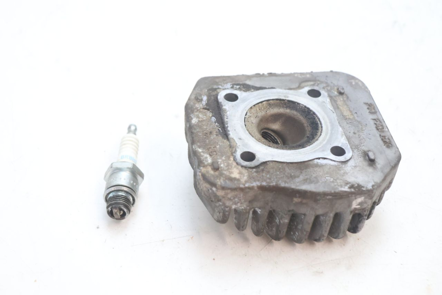 photo de CYLINDER HEAD PEUGEOT SPEEDFIGHT 2 AC 50 (2000 - 2009) - Alternative perspective