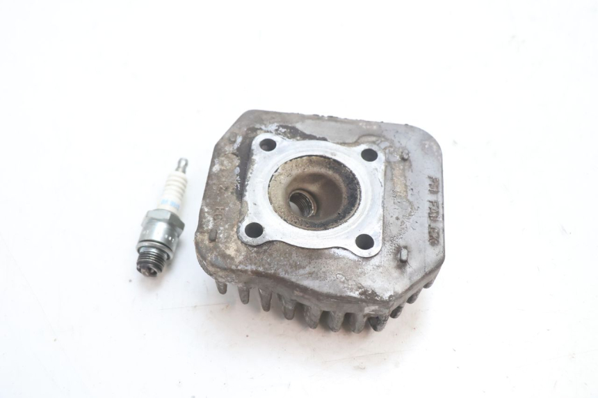 photo de CYLINDER HEAD PEUGEOT SPEEDFIGHT 2 AC 50 (2000 - 2009) - Technical close-up
