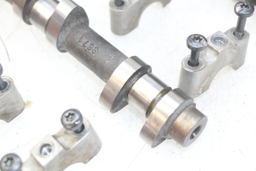 photo de CYLINDER HEAD TRIUMPH SPRINT ST 955 (1999 - 2001) - Zoom on usage condition