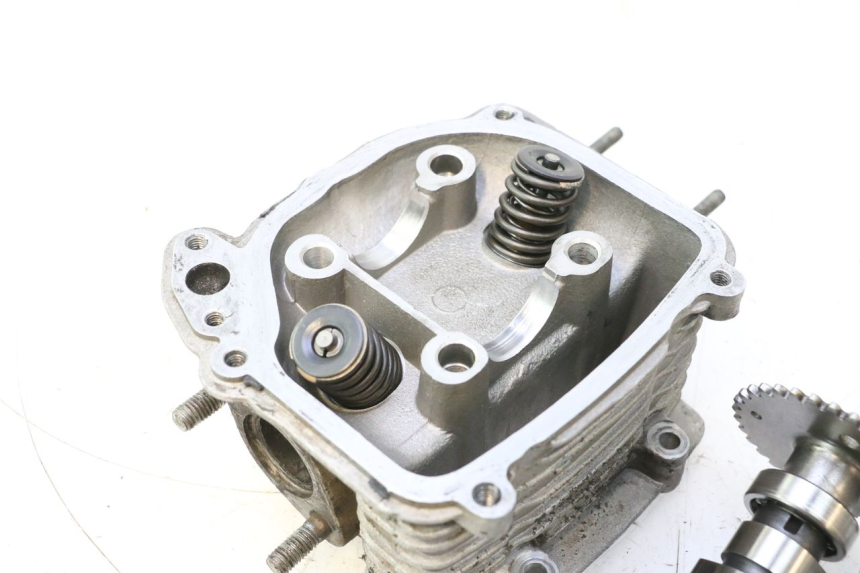 photo de CYLINDER HEAD RAZZO STEED 125 (2012 - 2018) - Detailed visual inspection