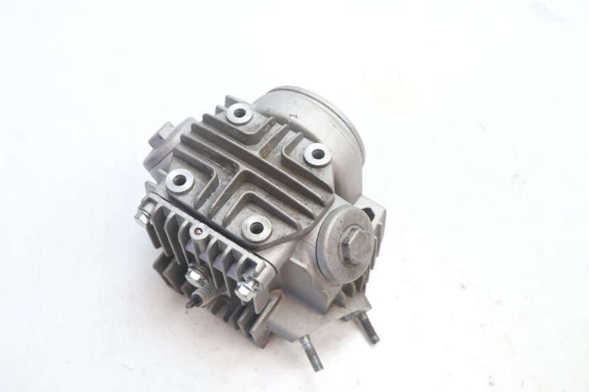 photo de CYLINDER HEAD YAMASAKI STREET 50 (2013 - 2018) - Component detail