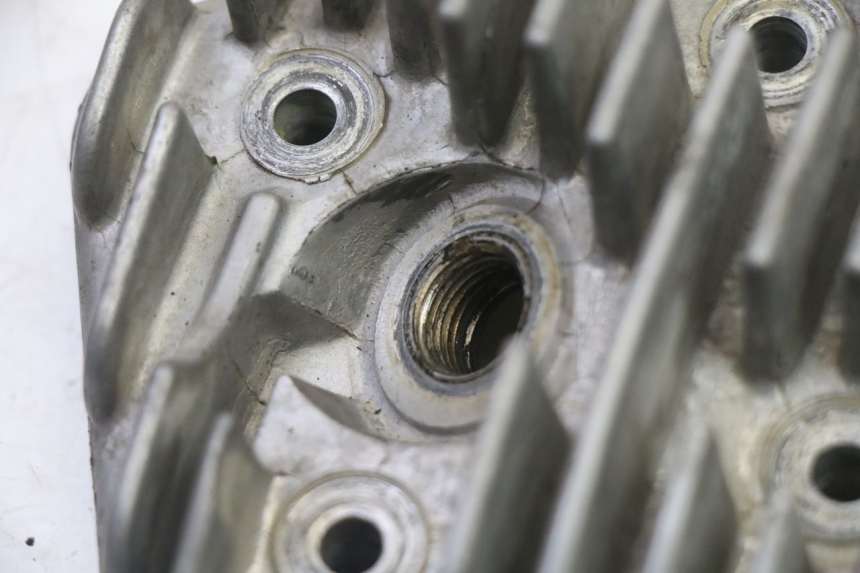 photo de CYLINDER HEAD PEUGEOT STREETZONE I NAKED 2T 50 (2018 - 2020) - Zoom on usage condition