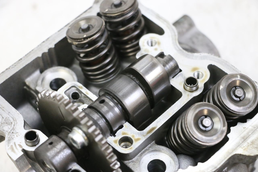 photo de CYLINDER HEAD SUZUKI BURGMAN 125 (2015 - 2017) - Distinctive features