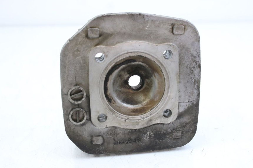 photo de CYLINDER HEAD PEUGEOT SV 125 (1991 - 1994) - Fixing points details