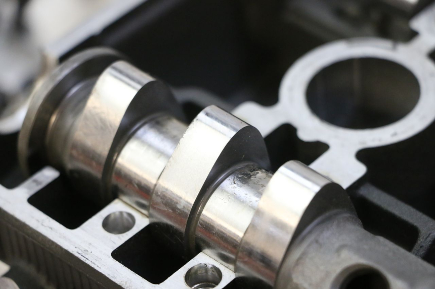 photo de CYLINDER HEAD YAMAHA TDM ABS 900 (2002 - 2014) - Surface and material condition