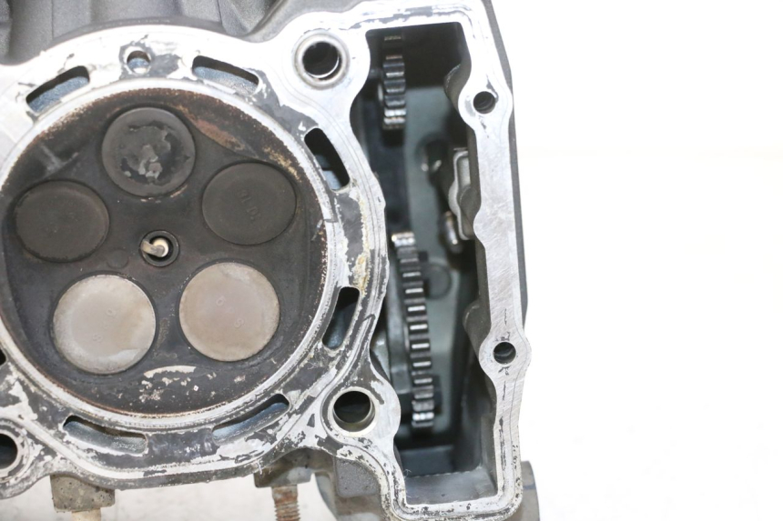 photo de CYLINDER HEAD YAMAHA TDM ABS 900 (2002 - 2014) - Alternative perspective