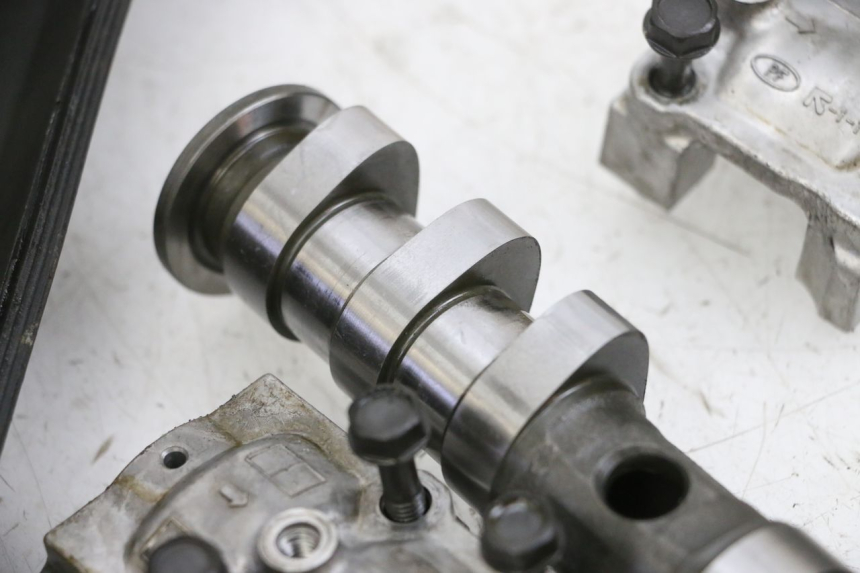 photo de CYLINDER HEAD YAMAHA TDM ABS 900 (2002 - 2014) - Alternative angle