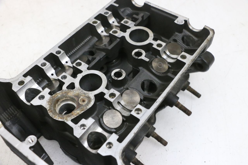 photo de CYLINDER HEAD YAMAHA TDM ABS 900 (2002 - 2014) - Alternative perspective