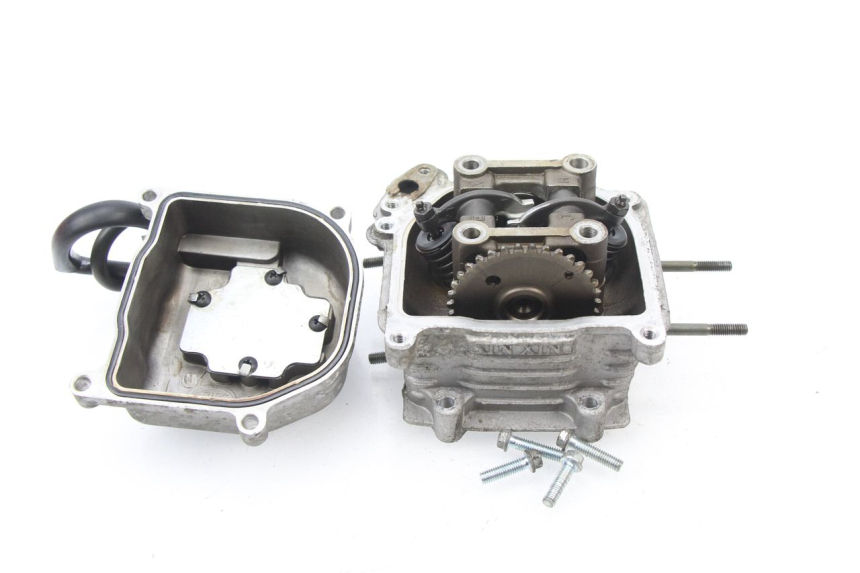 photo de CYLINDER HEAD BAOTIAN TRAVEL SPIRIT 50 (2010 - 2012) - Main view