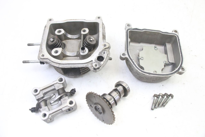 photo de CYLINDER HEAD PEUGEOT V-CLIC VCLIC 50 (2007 - 2013) - Fixing points details