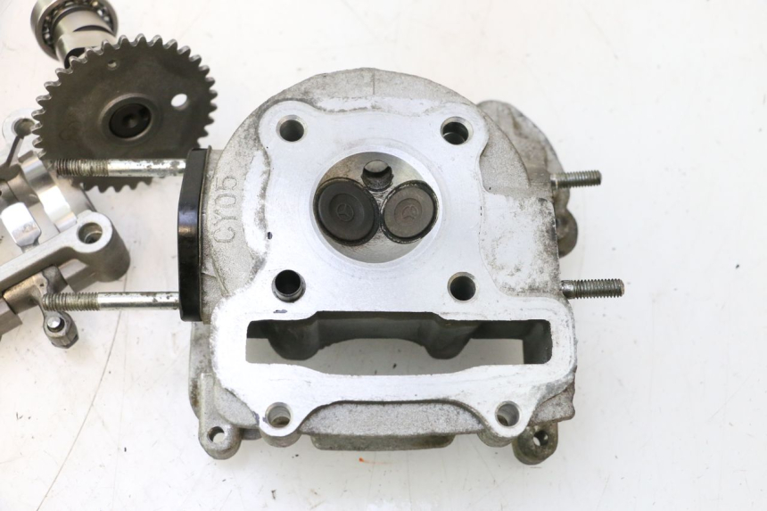 photo de CYLINDER HEAD PEUGEOT V-CLIC VCLIC 50 (2007 - 2013) - Alternative angle