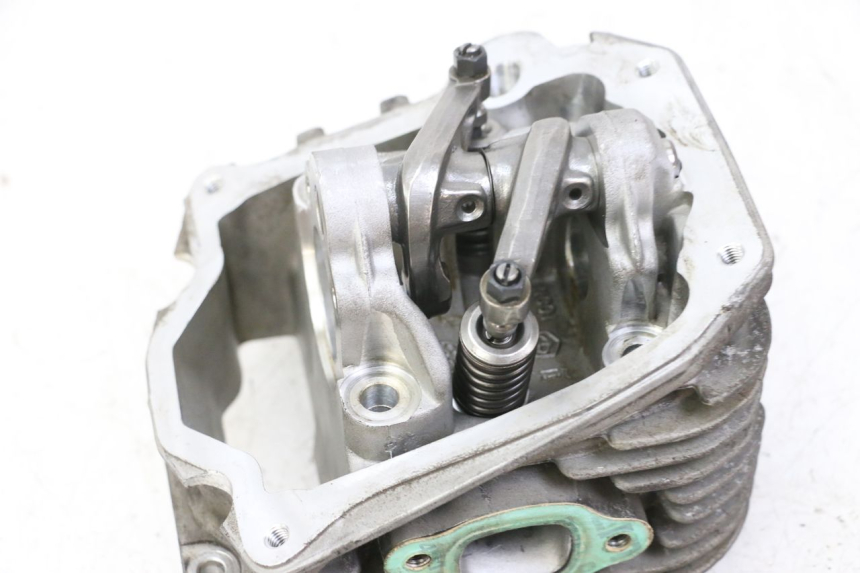 photo de CYLINDER HEAD PIAGGIO VESPA LX 150 (2005 - 2013) - Alternative perspective
