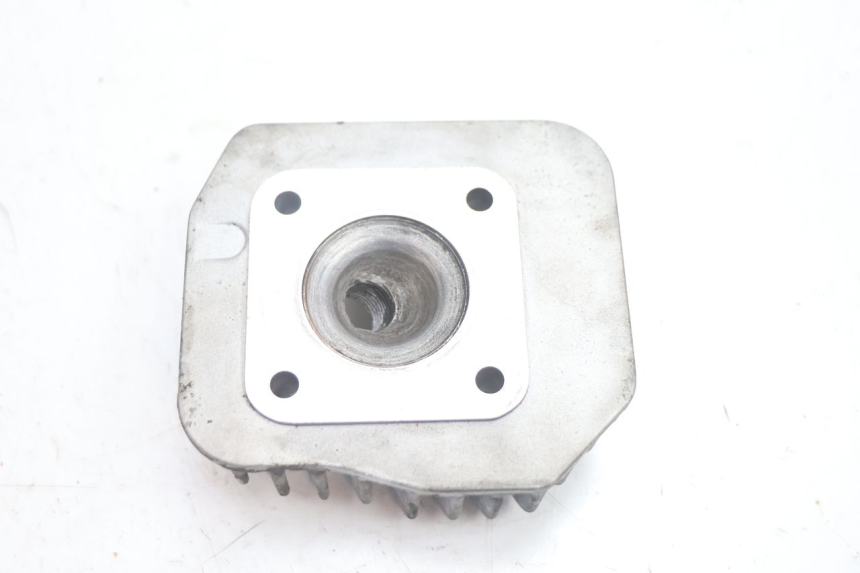 photo de CYLINDER HEAD PEUGEOT VIVACITY 50 (1998 - 2003) - Alternative perspective