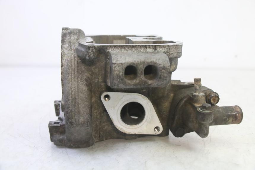 photo de CYLINDER HEAD YAMAHA X-MAX XMAX 125 (2010 - 2013) - Alternative perspective