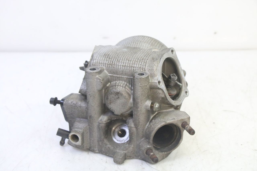 photo de CYLINDER HEAD YAMAHA X-MAX XMAX 250 (2006 - 2009) - Distinctive features