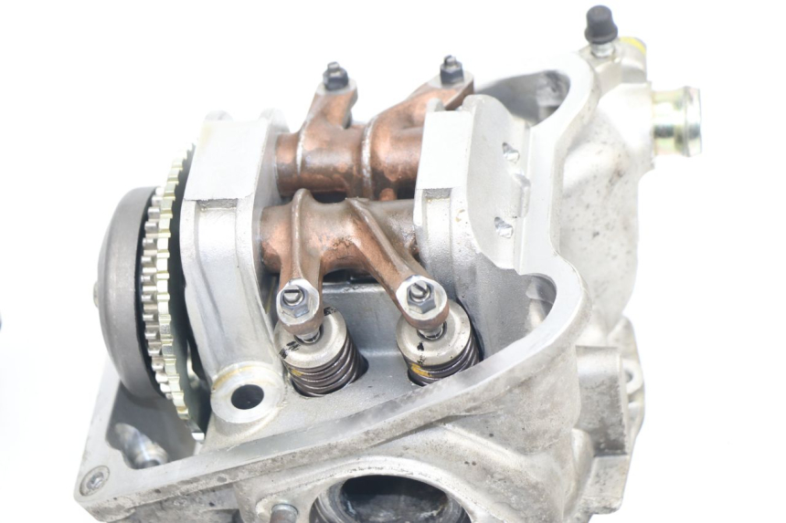 photo de CYLINDER HEAD PIAGGIO X8 400 (2006 - 2007) - Additional view of the item