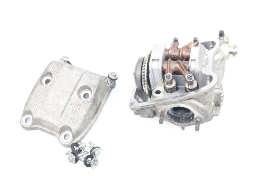 photo de CYLINDER HEAD PIAGGIO X8 400 (2006 - 2007) - Zoom on usage condition