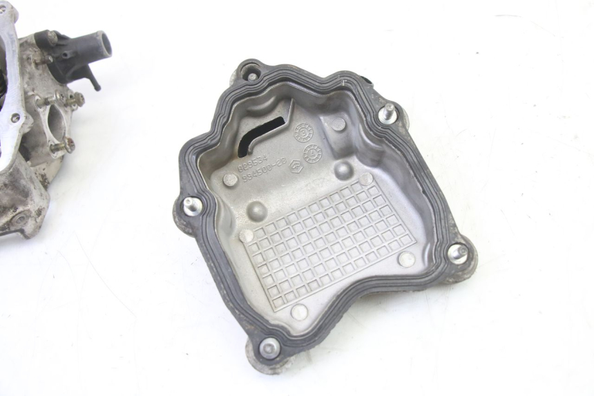 photo de CYLINDER HEAD PIAGGIO X9 EVOLUTION 125 (2003 - 2007) - Surface and material condition