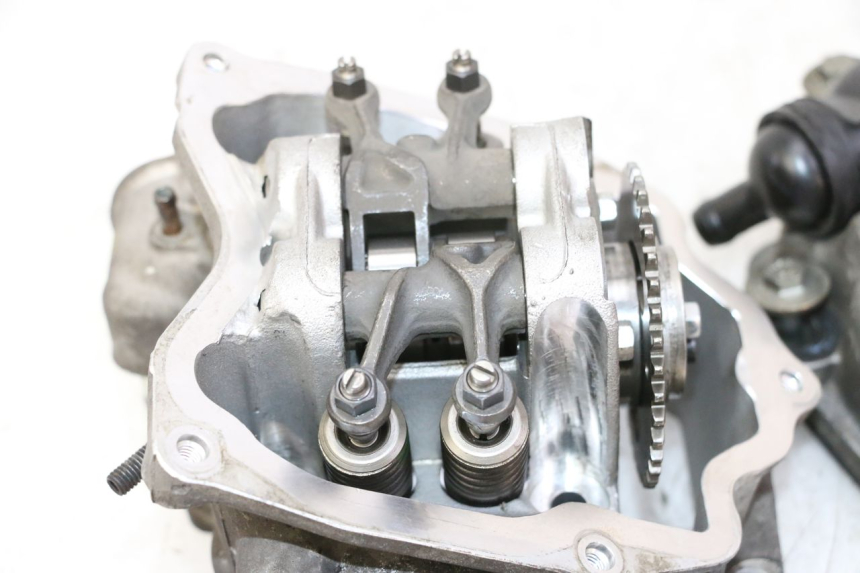 photo de CYLINDER HEAD PIAGGIO XEVO - X EVO 125 (2007 - 2017) - Surface and material condition