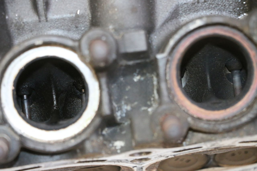 photo de CYLINDER HEAD YAMAHA XJ6 600 (2008 - 2016) - Focus on structure