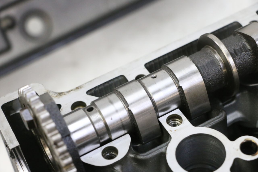 photo de CYLINDER HEAD YAMAHA XJ6 600 (2008 - 2016) - Additional view of the item