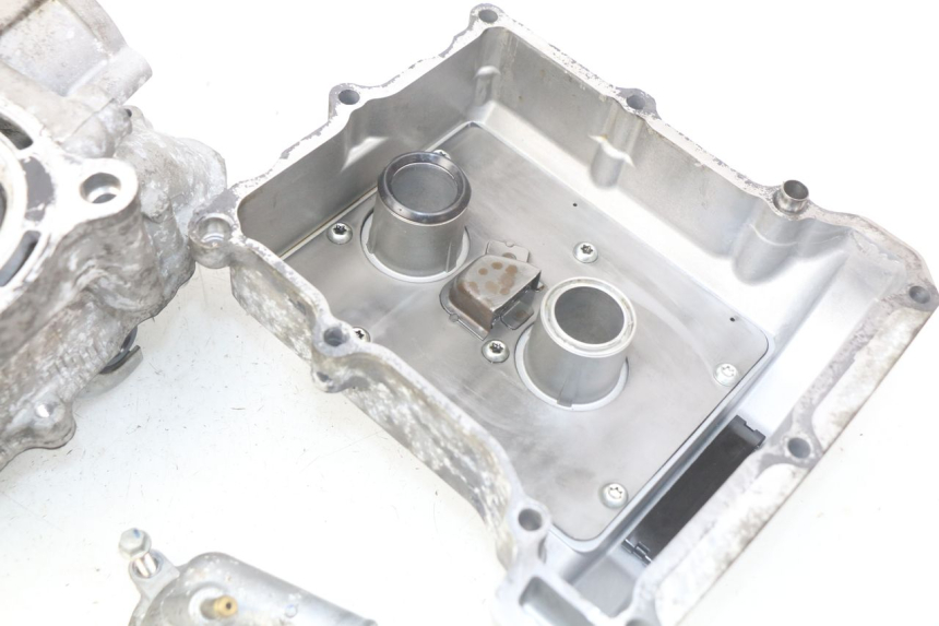 photo de CYLINDER HEAD YAMAHA XP T-MAX TMAX ABS 530 (2012 - 2015) - High-resolution close-up