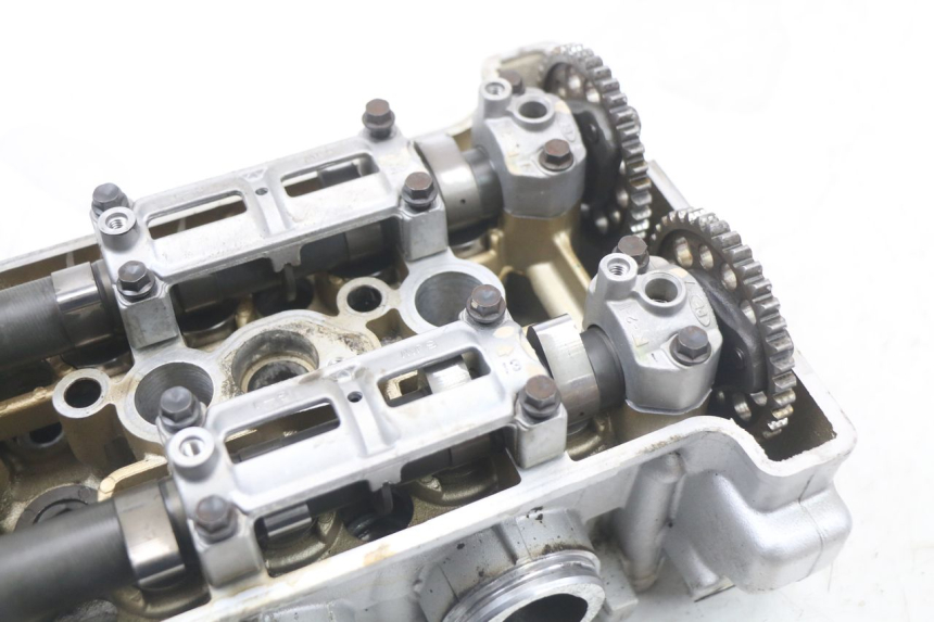 photo de CYLINDER HEAD YAMAHA FJR ABS 1300 (2006 - 2012) - Surface and material condition