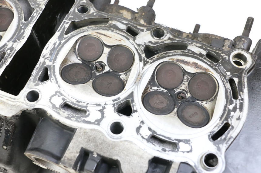 photo de CYLINDER HEAD YAMAHA FZS FAZER 600 (2001 - 2003) - Alternative perspective