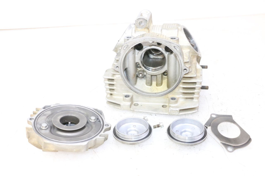 photo de CYLINDER HEAD YAMAHA YFM R RAPTOR 250 (2008 - 2014) - Detailed visual inspection