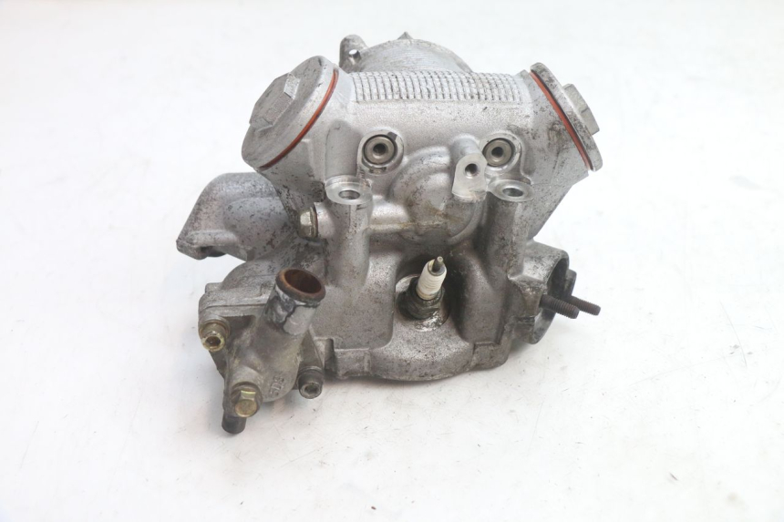 photo de CYLINDER HEAD YAMAHA YP MAJESTY 125 (1998 - 2001) - Component detail