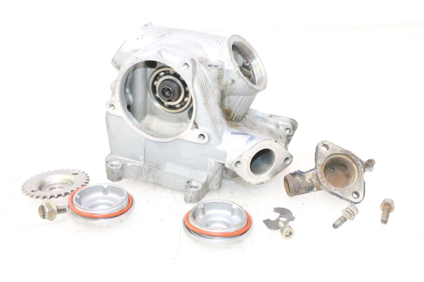 photo de CYLINDER HEAD YAMAHA YP MAJESTY 125 (1998 - 2001) - Main view