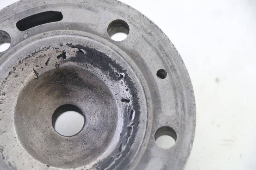 photo de CYLINDER HEAD YAMAHA YZ 125 (1998 - 2005) - Technical close-up