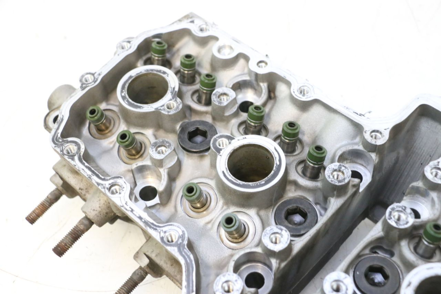 photo de CYLINDER HEAD YAMAHA YZF R GENESIS 750 (1993 - 1998) - Used quality zoom