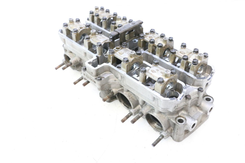 photo de CYLINDER HEAD YAMAHA YZF R GENESIS 750 (1993 - 1998) - Alternative perspective