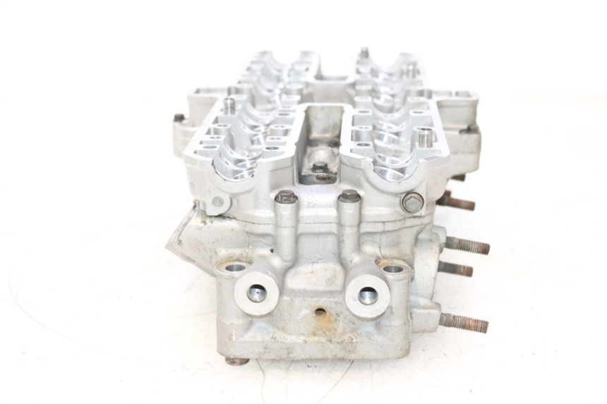 photo de CYLINDER HEAD YAMAHA YZF R GENESIS 750 (1993 - 1998) - Fixing points details