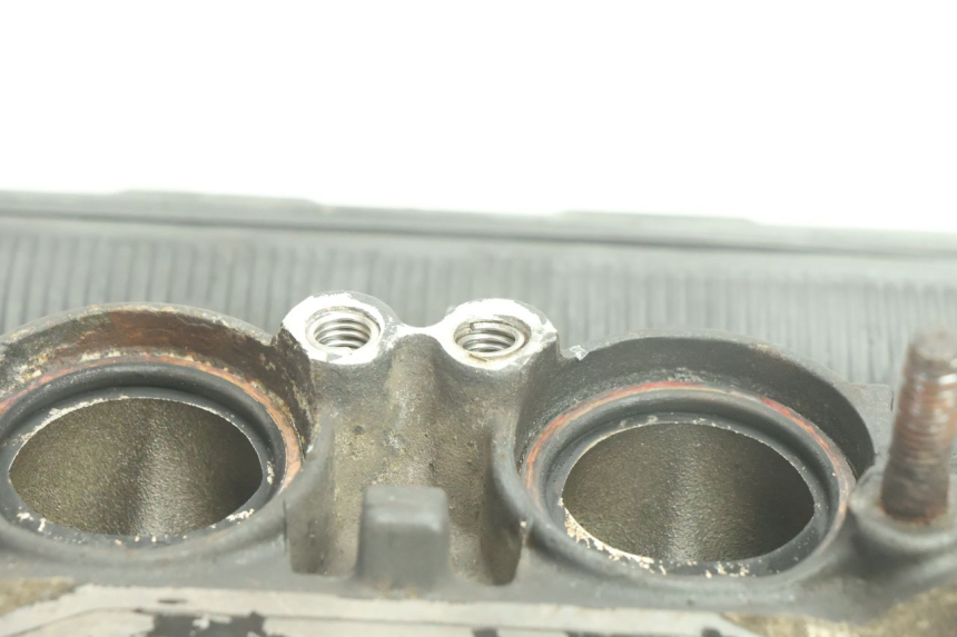 photo de CYLINDER HEAD YAMAHA YZF R6 600 (2008 - 2009) - Technical close-up