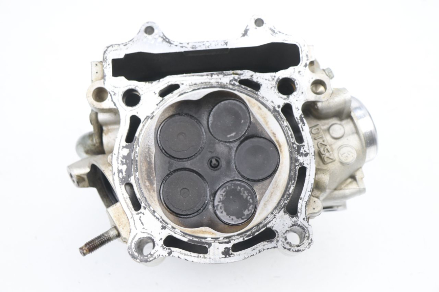 photo de CYLINDER HEAD YAMAHA YZF YZ-F 450 (2006 - 2009) - Fixing points details