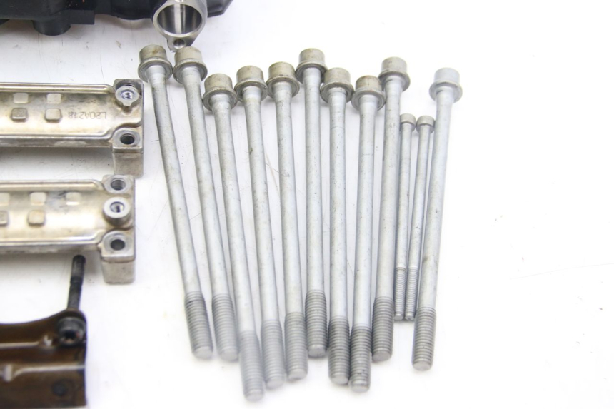 photo de CYLINDER HEAD KAWASAKI Z ABS 1000 (2014 - 2020) - Detailed visual inspection