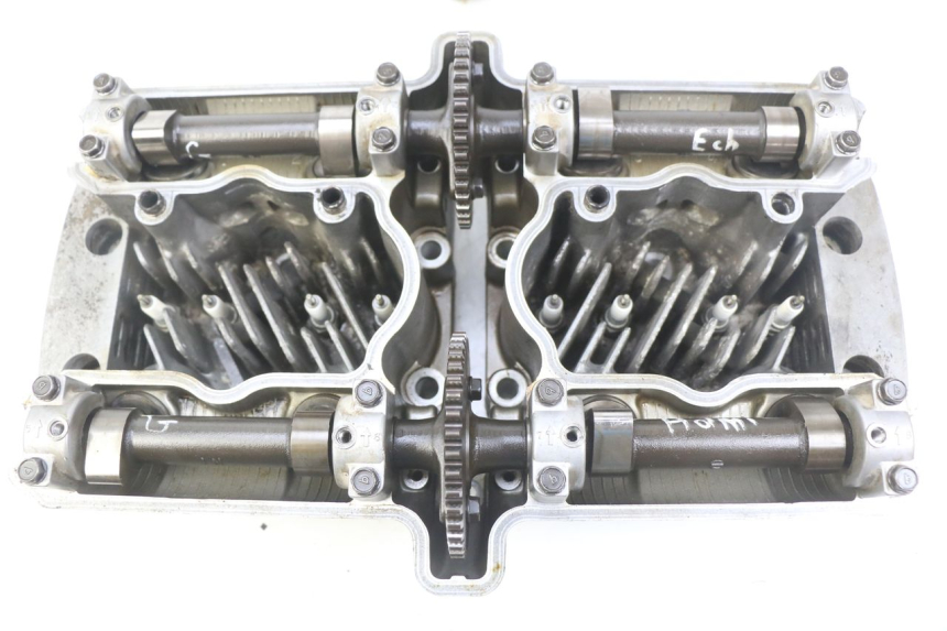 photo de CYLINDER HEAD KAWASAKI ZEPHYR 1100 ( - 1995) - High-resolution close-up
