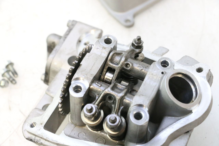 photo de CYLINDER HEAD PIAGGIO ZIP IGET 4T 50 (2021 - 2023) - Surface and material condition
