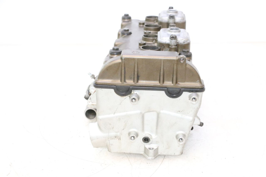 photo de CYLINDER HEAD KAWASAKI ZX-6R ZX6R 600 (2000 - 2002) - Technical close-up