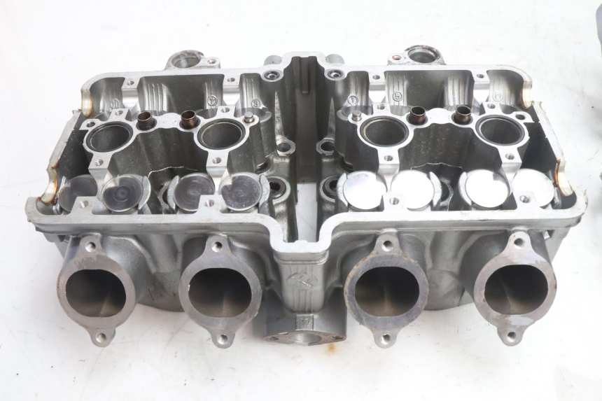 photo de CYLINDER HEAD KAWASAKI ZZR 600 (1995 - 2004) - Zoom on usage condition