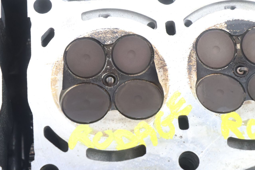 photo de CYLINDER HEAD KAWASAKI ZZR 600 (1995 - 2004) - Additional view of the item