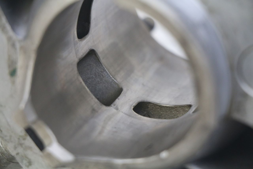 photo de CYLINDER BARREL HONDA CR 125 (1995 - 1997) - Distinctive features