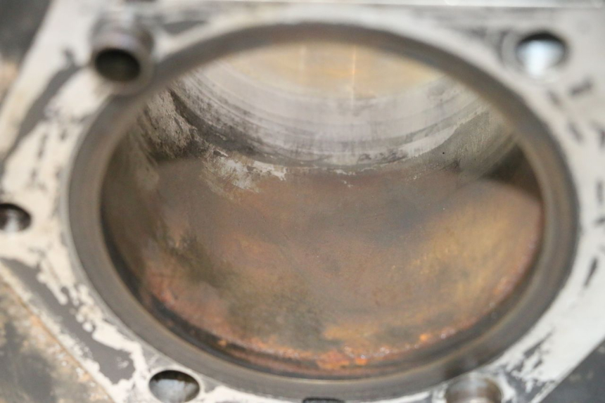 photo de CYLINDER BARREL SUZUKI DR S 600 (1985 - 1989) - Fixing points details
