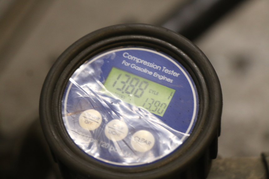 photo de CYLINDER HONDA FES PANTHEON 125 (2003 - 2007) - Additional view of the item