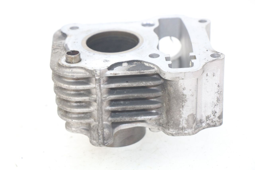 photo de CYLINDER SYM ORBIT III 3 4T 50 (2018 - 2021) - Surface and material condition