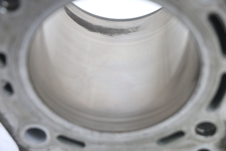 photo de CYLINDER BARREL PIAGGIO MP3 LT 400 (2007 - 2012) - Surface and material condition