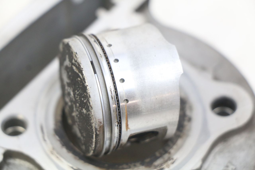 photo de CYLINDER PISTON KYMCO AGILITY 16+ 4T 50 (2018 - 2023) - High-resolution close-up