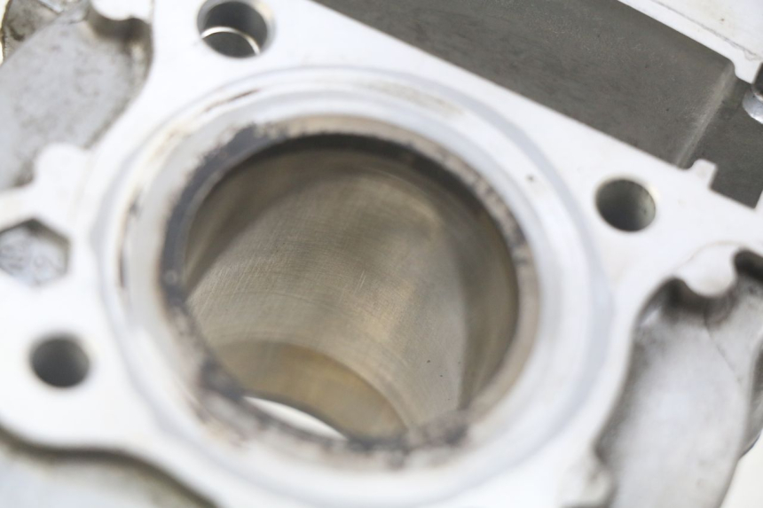 photo de CYLINDER PISTON KYMCO AGILITY 16+ 4T 50 (2018 - 2023) - Zoom on usage condition